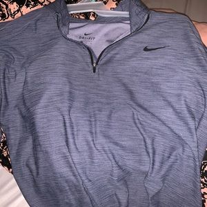 Nike Pull over